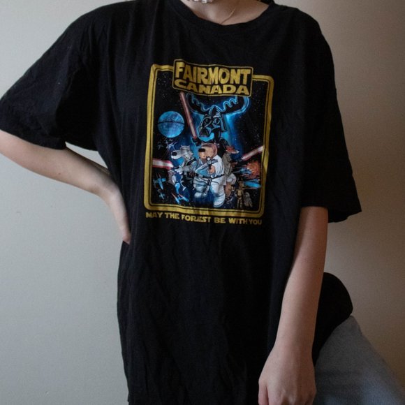 Oversized Fairmont Canada Tee - Picture 1 of 5